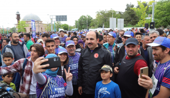 KONYA’DA YARI MARATON COŞKUSU