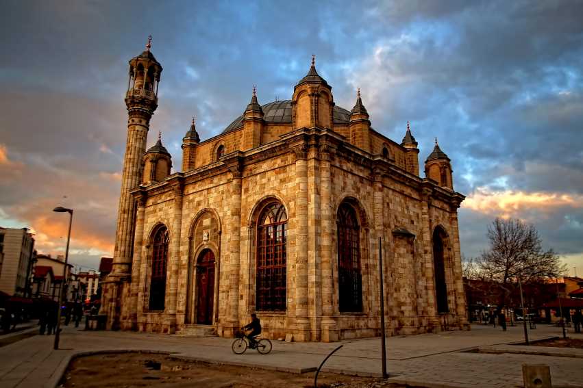 AZİZİYE CAMİ