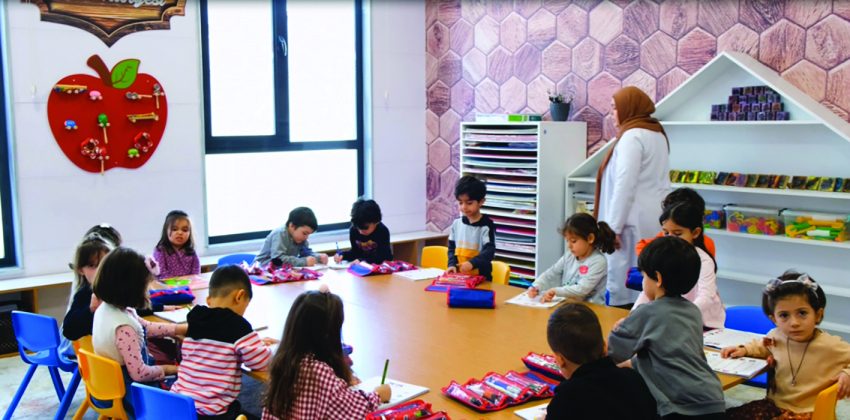 HATiCE HATUN KÜLLiYESi  MAHALLE SAKiNLERiNi  AĞIRLAMAYA DEVAM EDiYOR