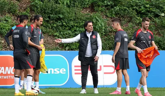 MONTELLA GENÇ YILDIZA YAPTIĞI HAREKETİYLE GÜNDEM OLDU