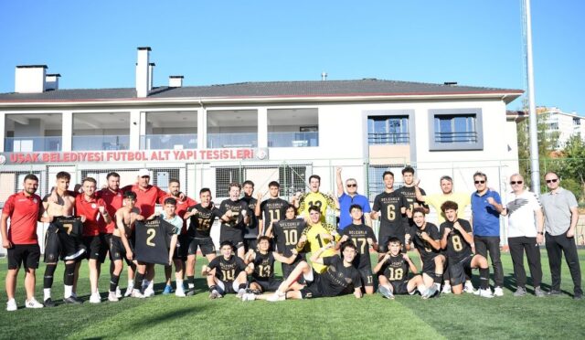 SELÇUKLU BELEDİYESPOR U17 FUTBOL TAKIMI TÜRKİYE ŞAMPİYONASI’NDA FİNALE YÜKSELDİ