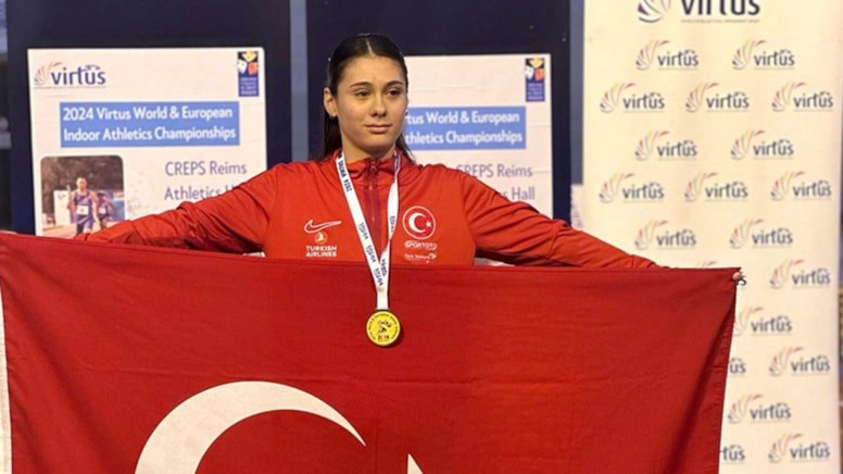 PARİS OLİMPİYATLARI’NDA MİLLİ SPORCU AYSEL ÖNDER DÜNYA REKORU KIRDI