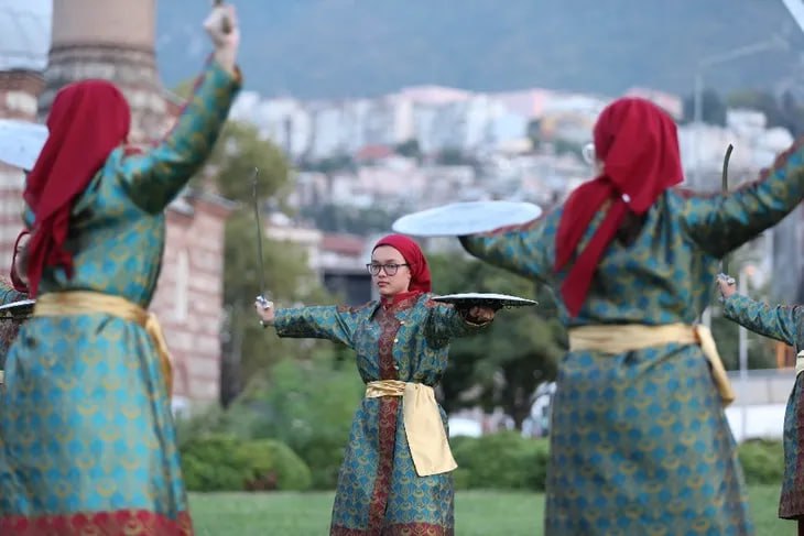 BURSA’NIN İLK KADIN KILIÇ KALKAN EKİBİ YURT DIŞINA AÇILIYOR