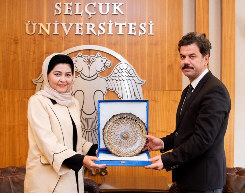 SELÇUK ÜNİVERSİTESİ İŞ BİRLİĞİ AĞINI ARTIRIYOR