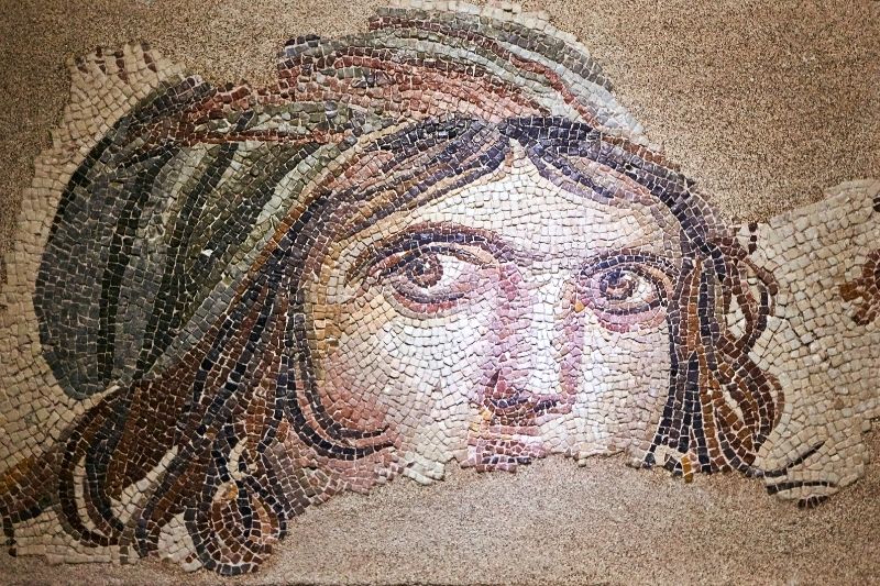 ZEUGMA’NIN İHTİŞAMI: ÇİNGENE KIZI MOZAİĞİ