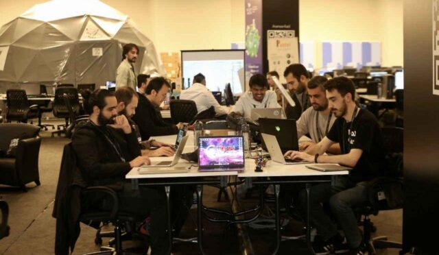 17383973591517564031