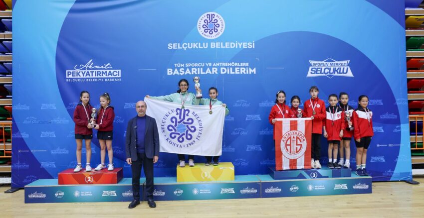 SPORUN MERKEZİ SELÇUKLU MASA TENİSİ MÜSABAKALARINA EV SAHİPLİĞİ YAPTI