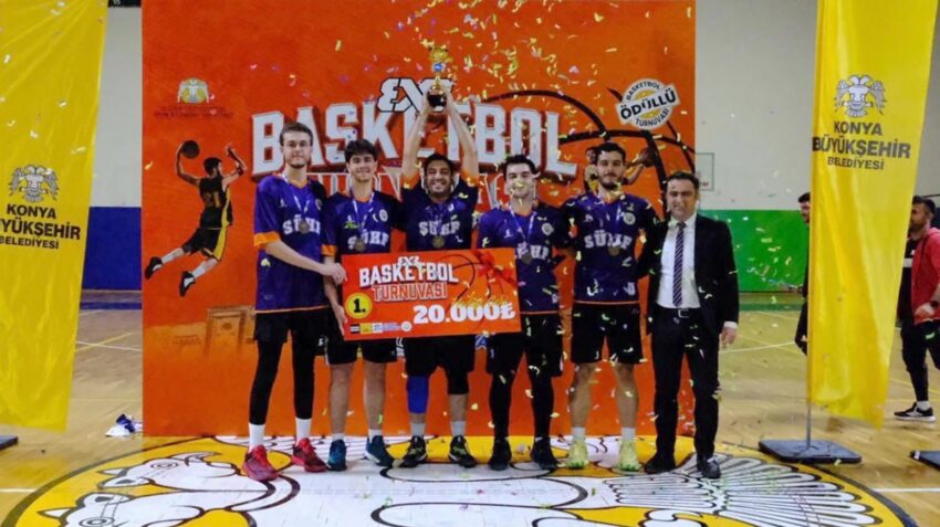 SELÇUK ÜNİVERSİTESİ’NDE 3×3 BASKETBOL HEYECANI ZİRVE YAPTI