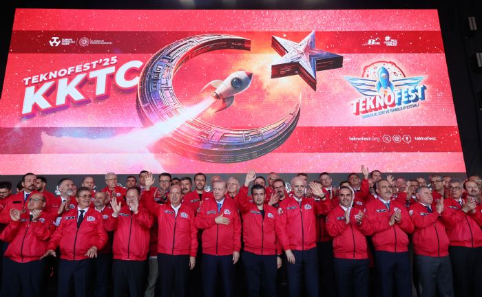 TEKNOFEST KKTC’DE GELECEĞİN TEKNOLOJİ YILDIZLARI ÖDÜLLERİNİ ALDI