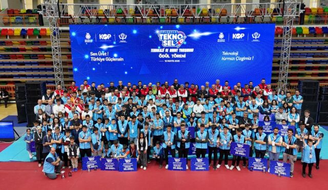 17473796511118366906