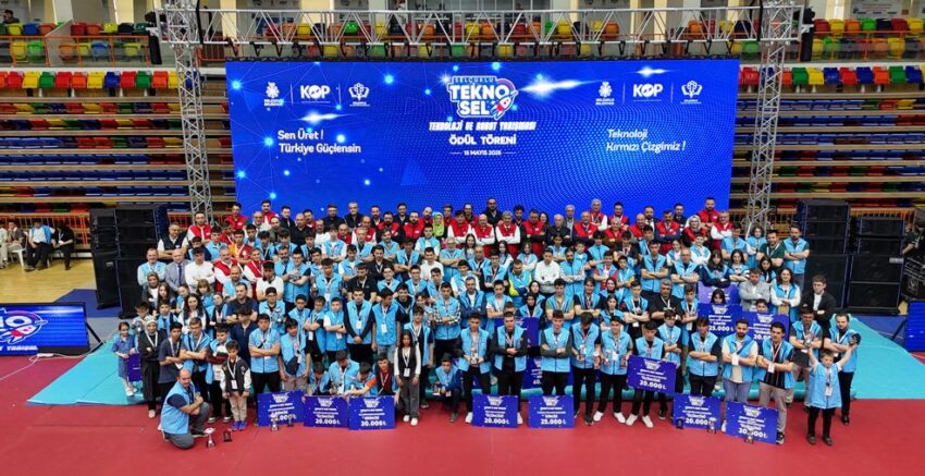 TEKNOLOJİNİN KALBİ SELÇUKLU’DA ATTI TEKNOSEL 2025 ÖDÜL TÖRENİ İLE SON BULDU