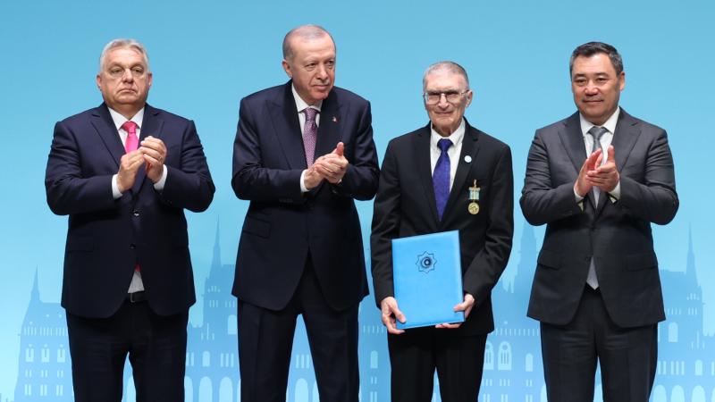 AZİZ SANCAR’A TDT’DEN ALİ ŞİR NEVAİ ULUSLARARASI ÖDÜLÜ