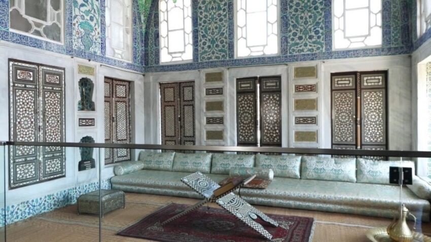TOPKAPI SARAYI’NIN HAREMİNDE İKİ TARİHİ MEKAN DAHA ZİYARETE AÇILDI