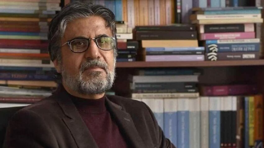 KELİMELERİN GÖÇEBE YOLCUSU: AKİF EMRE