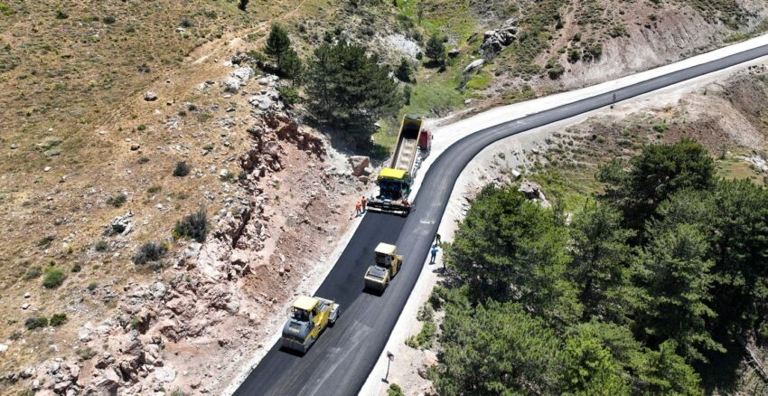 SELÇUKLU BELEDİYESİ DIŞ MAHALLE BAĞLANTI YOLLARINDA KONFORU YÜKSELTİYOR