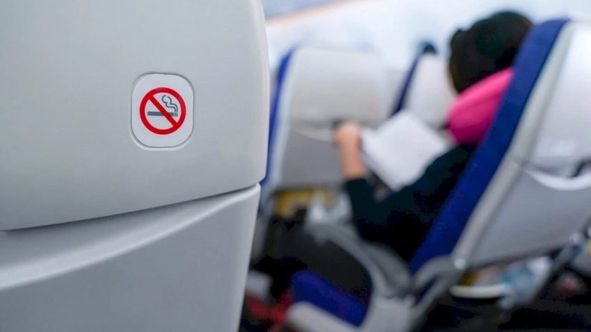 UÇAKLARDA SİGARA İÇEN 245 YOLCUYA UÇUŞ MEN CEZASI