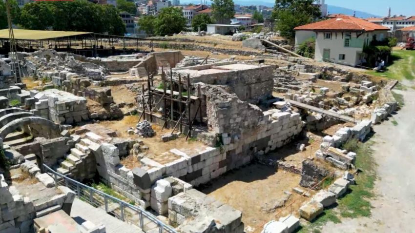 TARİHİ VE KÜLTÜREL DEĞERLER TÜRK-İSLAM ARKEOLOJİSİ İLE KORUNUYOR