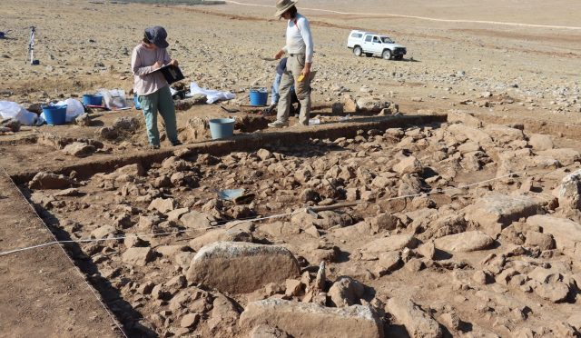 GÖBEKLİTEPE’DEN ÖNCEKİ NEOLİTİK YERLEŞİM MENDİK TEPE GÜN YÜZÜNE ÇIKIYOR