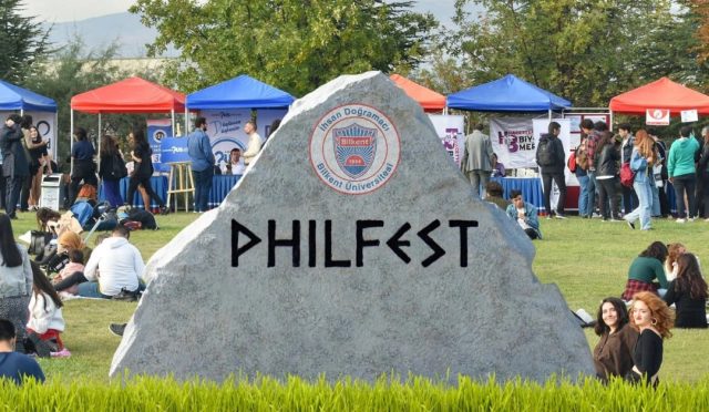 17576668991428515819