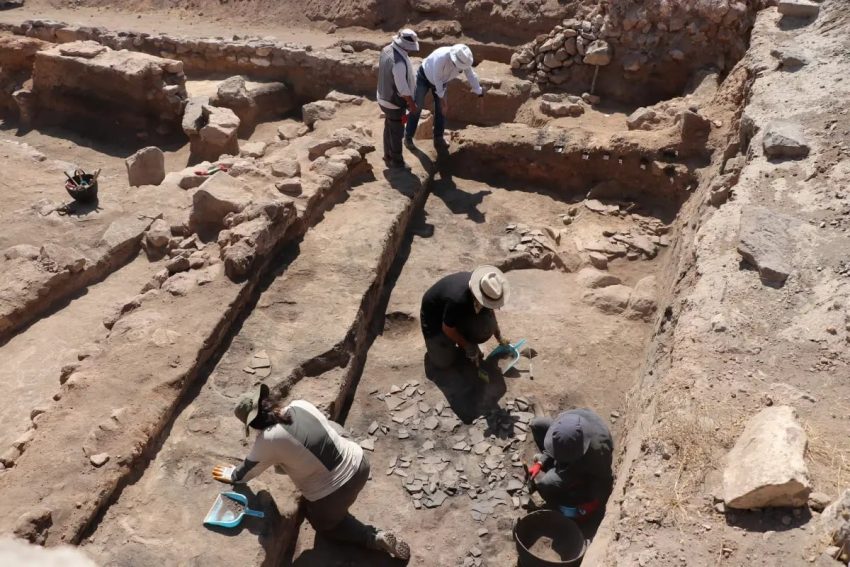 KÜLTEPE’DE 4.200 YILLIK “KAYIP SARAY” GÜN YÜZÜNE ÇIKIYOR