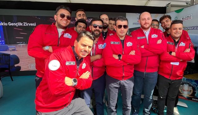 17585245781066028855