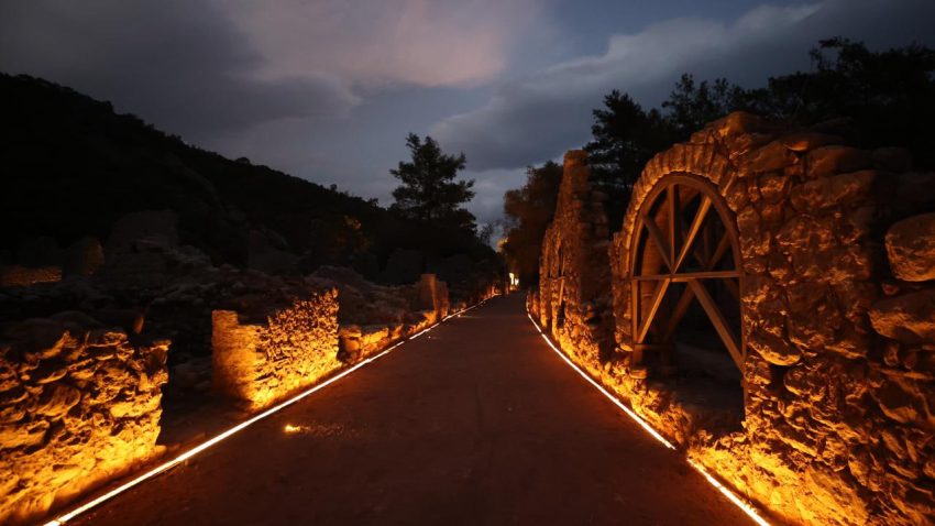 GECE MÜZECİLİĞİ İLE OLYMPOS ANTİK KENTİ AKŞAMLARI CANLANDI