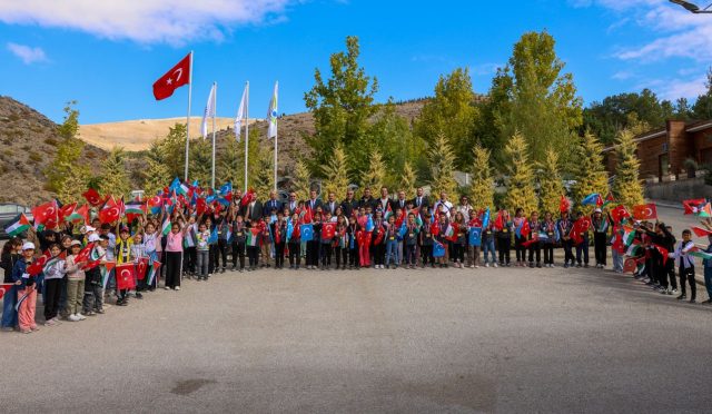 BAŞKAN PEKYATIRMACI SİLLE TABİAT OKULU’NDA ÖĞRENCİLERLE BİR ARAYA GELDİ