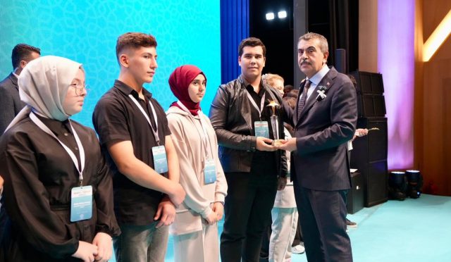 17609494961069856068