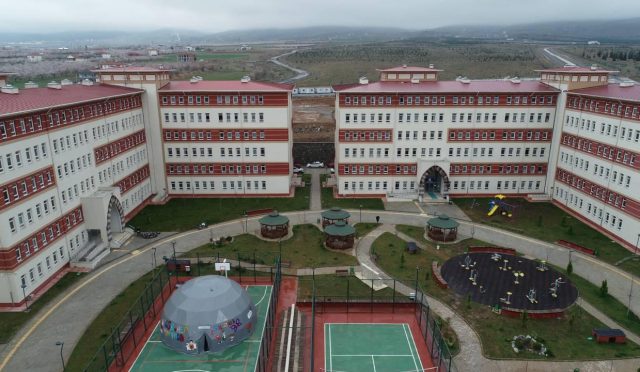 17611248941277363142