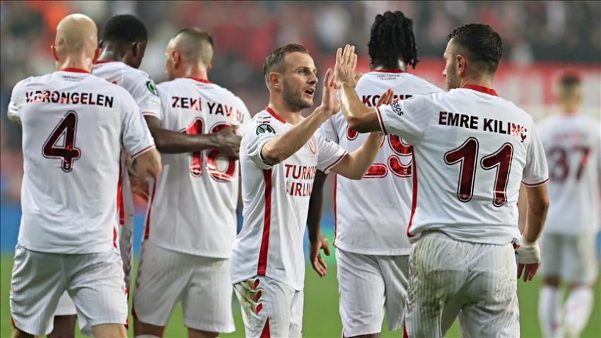 SAMSUNSPOR AVRUPA’DA TARİH YAZIYOR: KONFERANS LİGİ GRUBUNDA LİDER