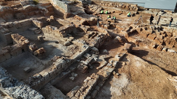 PERRE ANTİK KENTİ’NDE ROMA DÖNEMİNE AİT 1500 YILLIK YAŞAM ALANI ORTAYA ÇIKARILDI