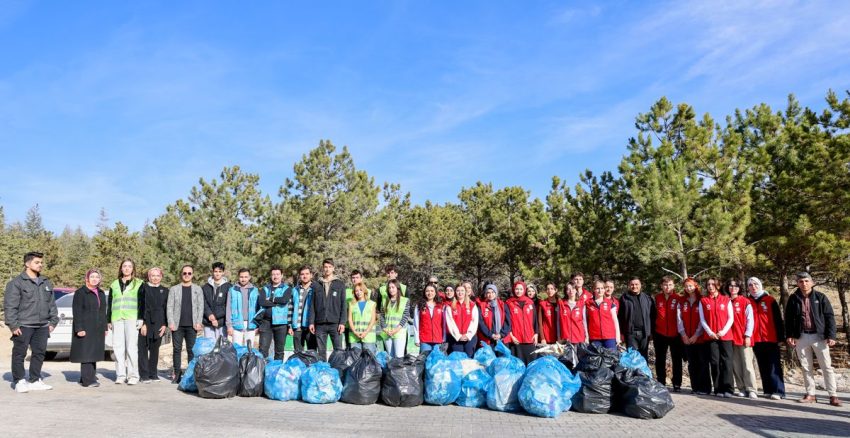 “TEMİZ MAHALLE TEMİZ SELÇUKLU ETKİNLİĞİ” NİN  16.’SI AKADEMİ MAHALLESİ’NDE GERÇEKLEŞTİ