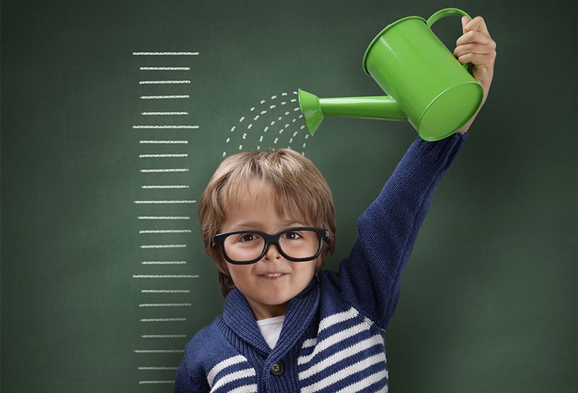 TÜRKİYE’DE HER 10 ÇOCUKTAN BİRİ BOY KISALIĞI SORUNU YAŞIYOR: TEK SEBEP GENETİK DEĞİL