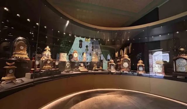 17645760451440515137