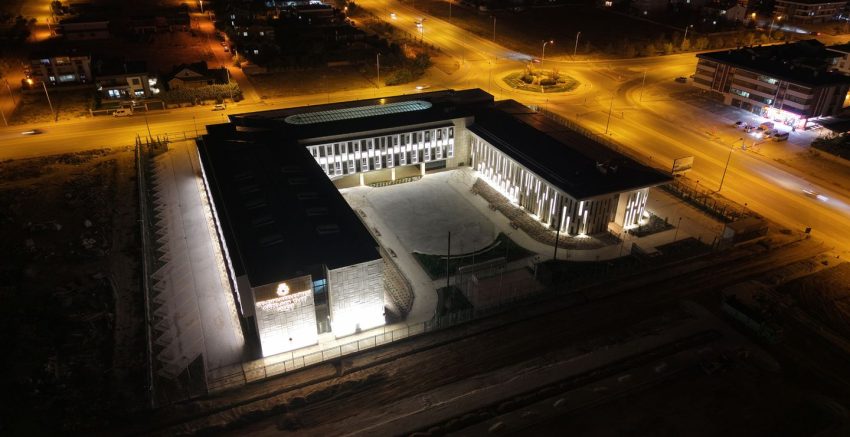 GÜZEL SANATLAR LİSESİ GÖZ KAMAŞTIRIYOR