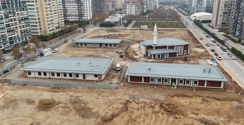 BAŞKAN PEKYATIRMACI YAPIMI DEVAM EDEN YAZIR MAHALLE KÜLLİYESİ’NDE İNCELEMELERDE BULUNDU