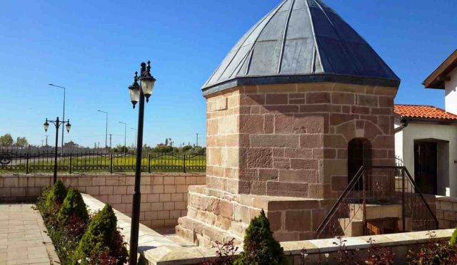 17657986071516972297