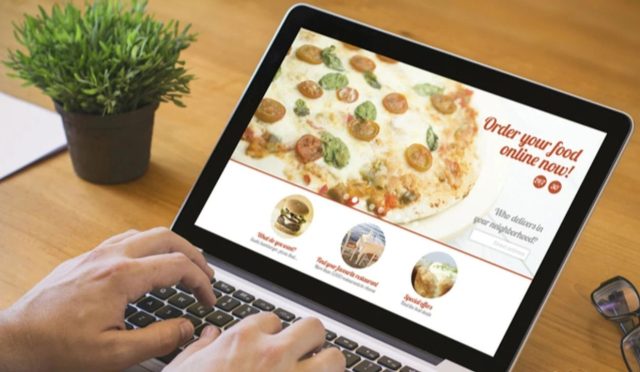 17664735351235381822