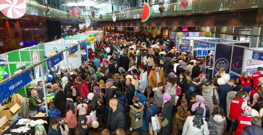 SELÇUKLU’DA TATLI Bİ’ TELAŞ BAŞLADI ÇOCUKLAR “ŞİVLİLİK ÇOCUK BAYRAMINA”NA KAVUŞTU