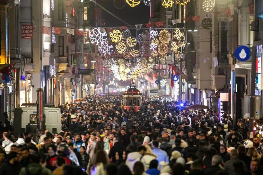 YILBAŞI İÇİN İSTANBUL’DA 50 BİN PERSONEL GÖREV YAPACAK