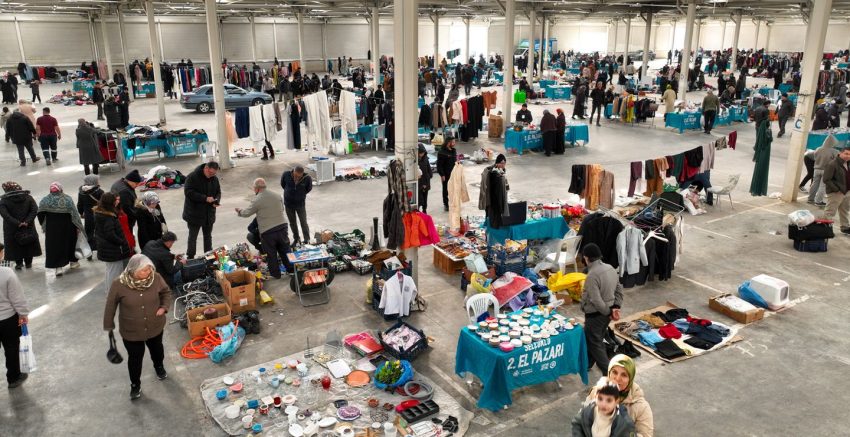 SELÇUKLU’DA 2026 YILININ İLK 2. EL PAZARI YENİDEN VATANDAŞLARLA BULUŞTU