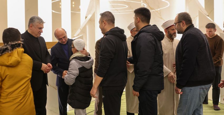 BAŞKAN PEKYATIRMACI MİRAÇ KANDİLİN’NDE VATANDAŞLARLA BİR ARAYA GELDİ