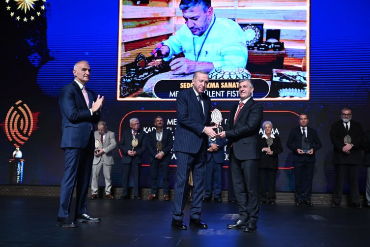 KÜLTÜR VE TURİZM BAKANLIĞI’NDAN SANAT USTALARINA ÖDÜL