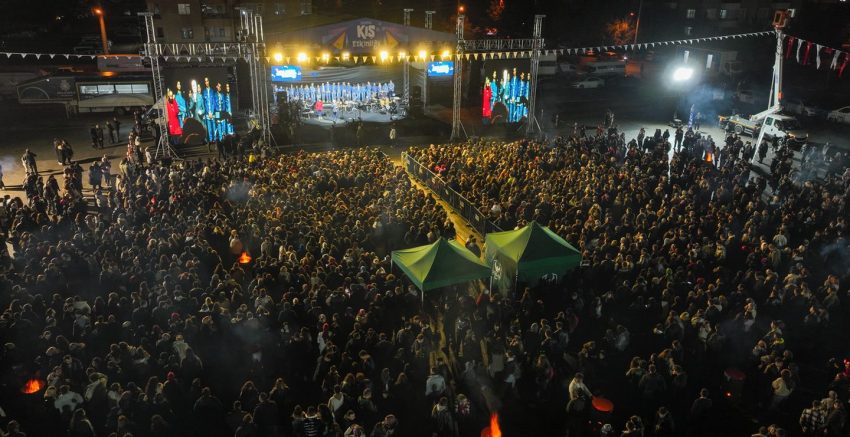 SELÇUKLU’DA BİNLERCE GENÇ KIŞ ETKİNLİĞİNDE BULUŞTU