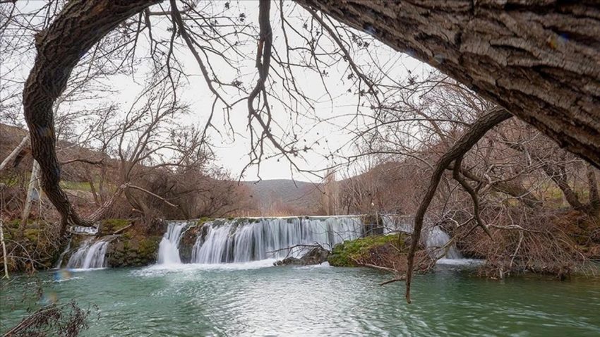 KURUYAN ŞELALELER KAR SULARIYLA YENİDEN HAYAT BULDU