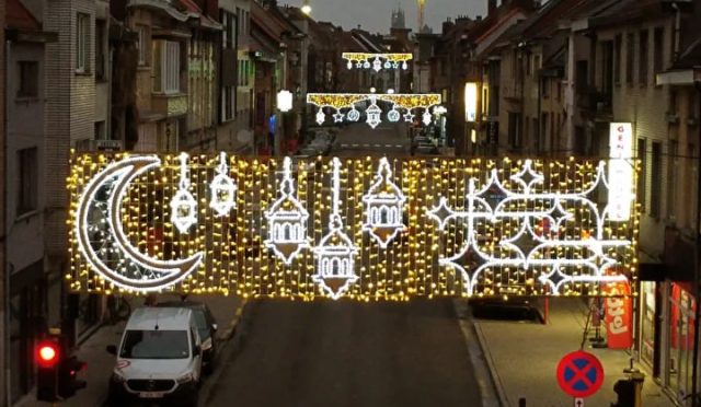 17721003871848678551