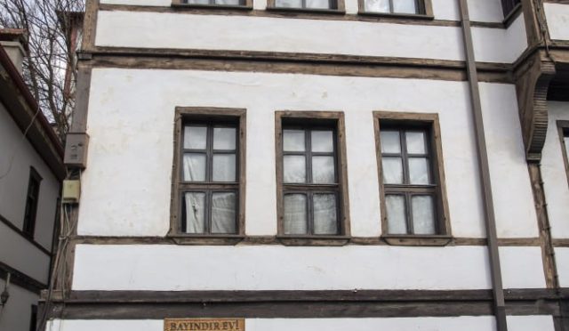 17754610351124061427