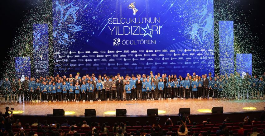 SELÇUKLU’NUN GURUR GECESİ: SELÇUKLU’NUN YILDIZLARI ÖDÜLLENDİRİLDİ