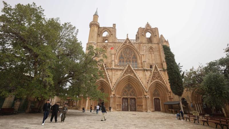 KKTC’DEKİ TARİHİ LALA MUSTAFA PAŞA CAMİSİ RESTORE EDİLECEK