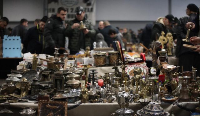 17764208011160741619